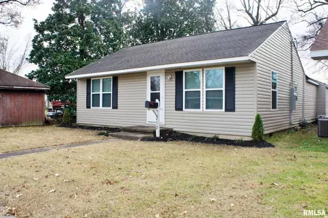 312 E 12th St, Metropolis, IL 62960