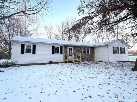 504 Sir Galahad St, De Soto, IL 62924