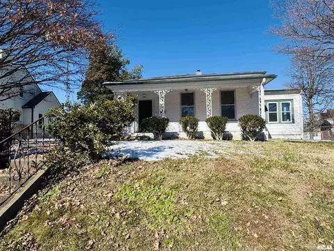 405 S Main St, Anna, IL 62906