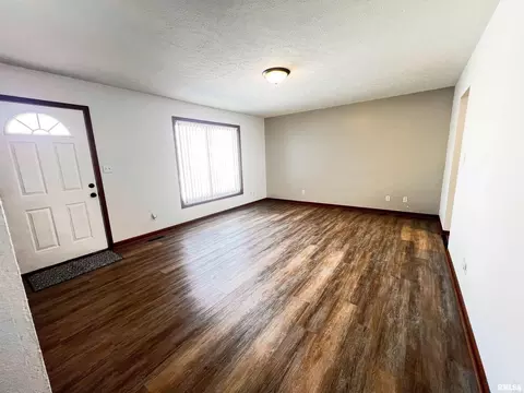 123 Lamar Dr, Salem, IL 62881 photo 10