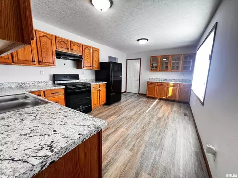 123 Lamar Dr, Salem, IL 62881 photo 14