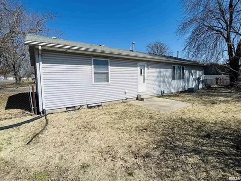 123 Lamar Dr, Salem, IL 62881 photo 5