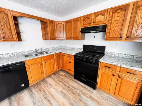 123 Lamar Dr, Salem, IL 62881 photo 13