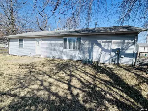 123 Lamar Dr, Salem, IL 62881 photo 6