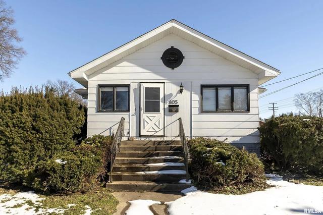 805 N Van Buren St, Marion, IL 62959