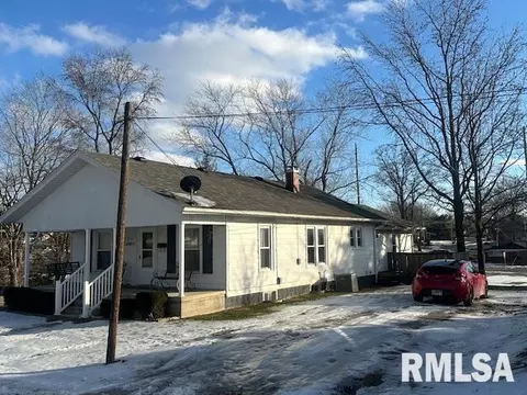 308 E Jackson St, Pinckneyville, IL 62274
