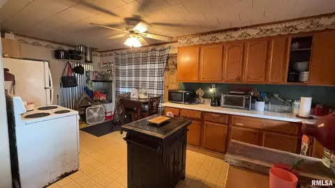 Kitchen - 106 E North St, Sesser, IL 62884 photo 1 of 1
