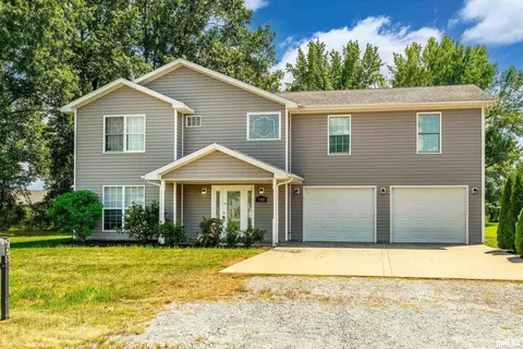 208 Townhouse Dr, Carterville, IL 62918