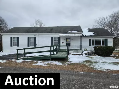 1600 Patriot Rd, Centralia, IL 62801