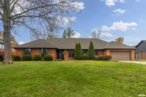 1815 Wolff Dr, Marion, IL 62959