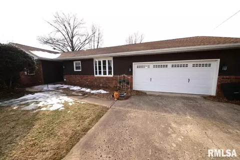 1215 Plum Ave, Mount Vernon, IL 62864