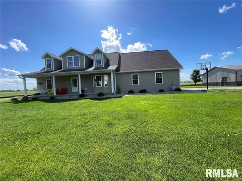 8683 County Highway 17, Nashville, IL 62263