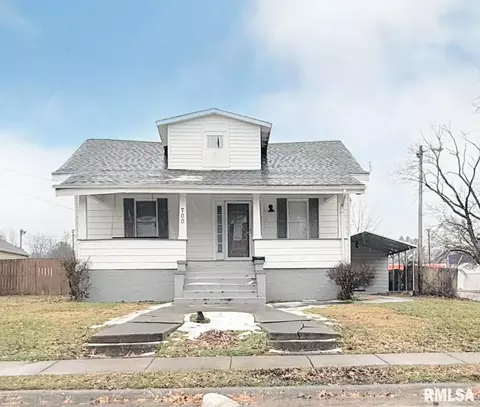 700 W Washington St, Benton, IL 62812