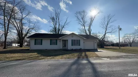 1208 E 8th St, West Frankfort, IL 62896