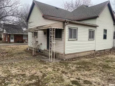 505 W Jones St, West Frankfort, IL 62896