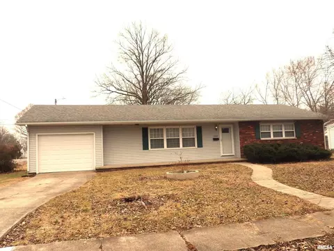 1008 Glendale St, Benton, IL 62812