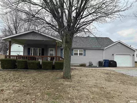 202 Liebengood Rd, Mount Vernon, IL 62864