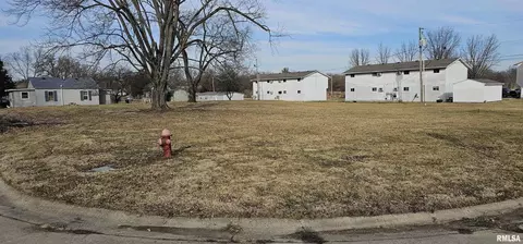 0 S Hamilton St, Salem, IL 62881