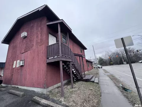 512 S Wall St, Carbondale, IL 62901