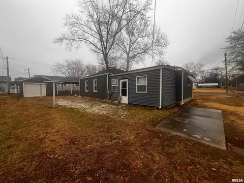 804 E 11th St, Centralia, IL 62801 photo 3