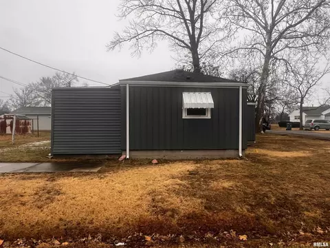 804 E 11th St, Centralia, IL 62801 photo 7