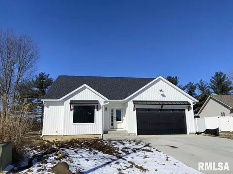 8211 Stirrup Ln, Springfield, IL 62712 photo 2