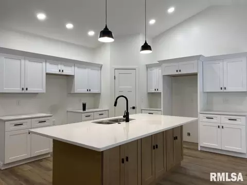 8211 Stirrup Ln, Springfield, IL 62712 photo 13
