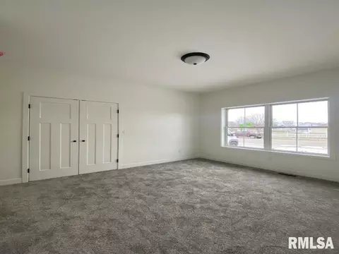 8211 Stirrup Ln, Springfield, IL 62712 photo 10
