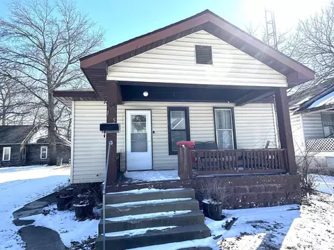135 N James Ave, Centralia, IL 62801