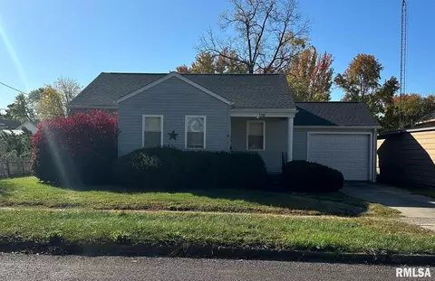 1104 E Oak St, West Frankfort, IL 62896