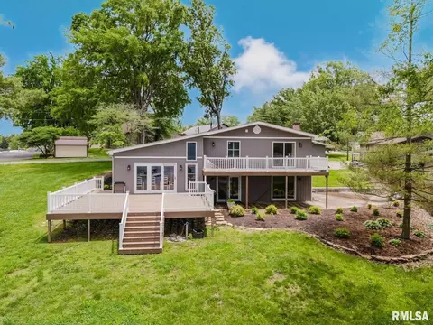 1437 Nassau Ln, Marion, IL 62959