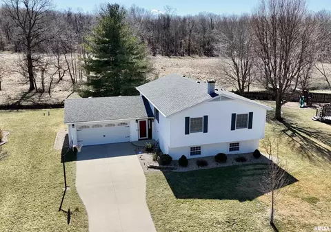 4415 Woodglen Ln, Mount Vernon, IL 62864