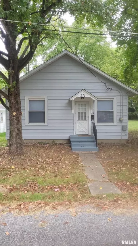 Other - 211 W Bryan St, Herrin, IL 62948 photo 3 of 8