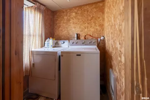 Other - 211 W Bryan St, Herrin, IL 62948 photo 7 of 8