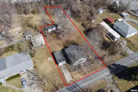 View/Area - 211 W Bryan St, Herrin, IL 62948 photo 1 of 2