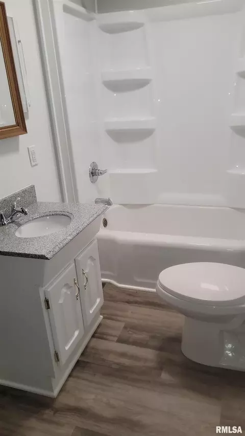 Bath - 211 W Bryan St, Herrin, IL 62948 photo 1 of 1