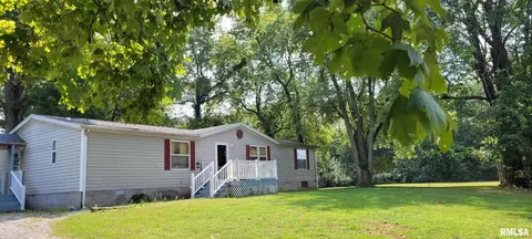 10150 N Reynolds Ln, Mount Vernon, IL 62864