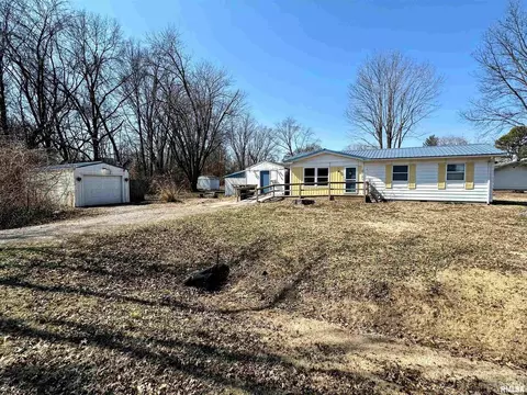 909 N 6th St, Murphysboro, IL 62966