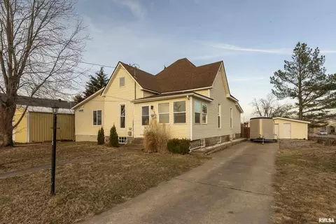 1115 Monroe St, Marion, IL 62959