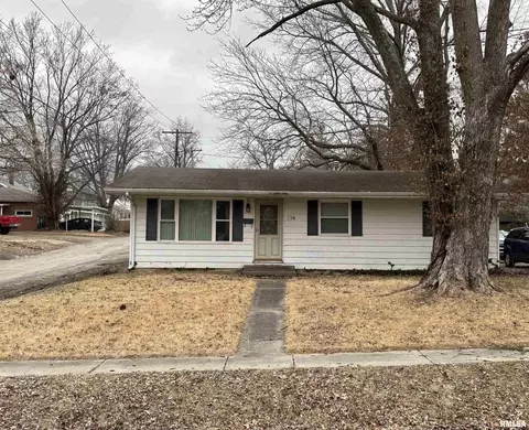 114 E Oglesby St, Salem, IL 62881
