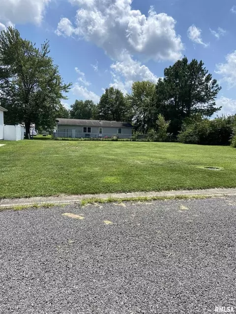 00 Newport Dr, Salem, IL 62881