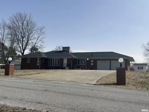 5658 Country Acres Ln, Metropolis, IL 62960