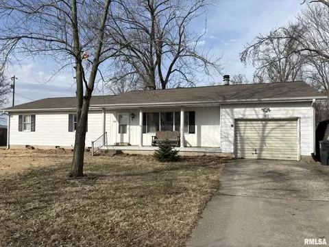 103 Linton St, Odin, IL 62870
