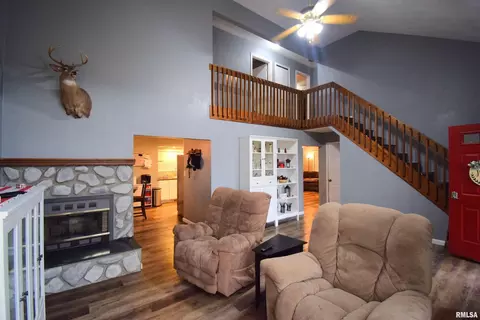 14665 E Windsong Rd, Mount Vernon, IL 62864 photo 4