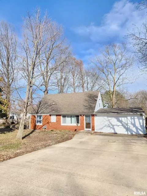 405 Bainbridge Rd, Marion, IL 62959
