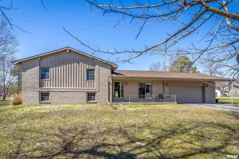204 Lingale Ave, Marion, IL 62959