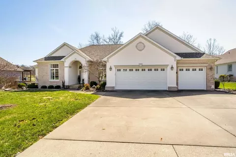 2749 Kokopelli Dr, Marion, IL 62959