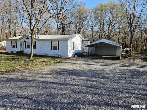 14487 N Harmony Ln, Mount Vernon, IL 62864