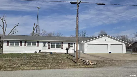 2424 Jones St, Eldorado, IL 62930