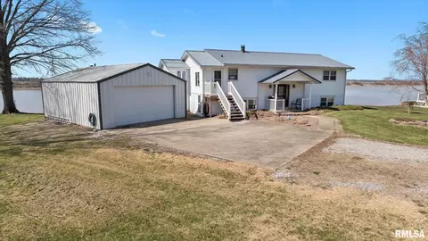 25324 Lyons Rd, Shattuc, IL 62231
